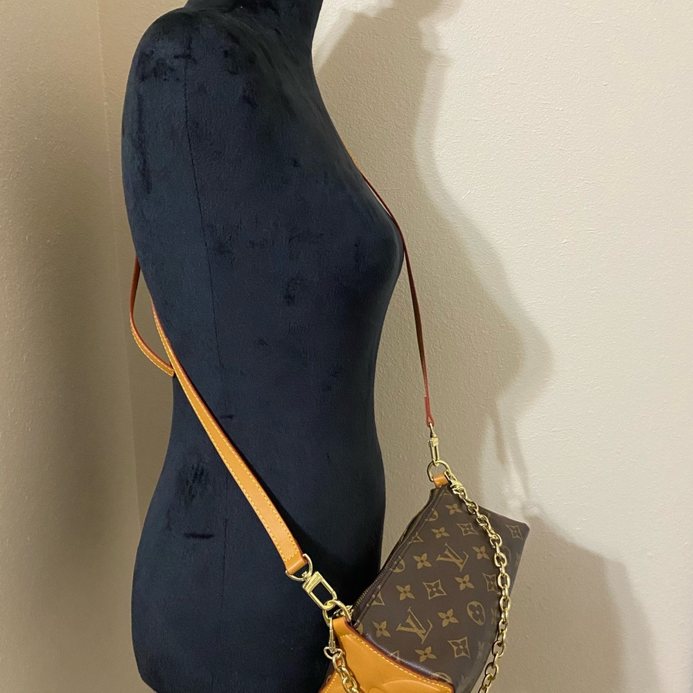 Fashion Mono Italian Leather Gold Hardware Brown Hand/Shoulder/Crossbody Bag - Picture 8 of 15